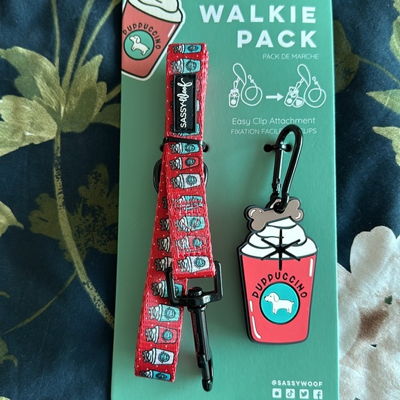 Sassy Woof Leash & Potty Pal Combo - Picture 7 of 9